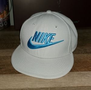 Vintage 2000s White Nike Snapback